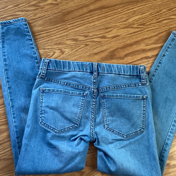 Free People Skinny Ankle Jeans | Size 24 - Picture 3 of 6